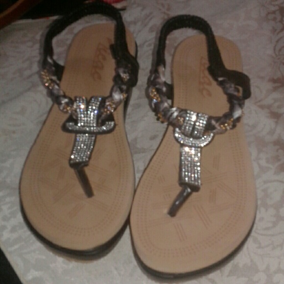 Sale today! Black rhinestone embellished sandals - Picture 4 of 4
